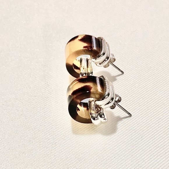 ••• SOLD SOLD SOLD •••• - Picture 1 of 6